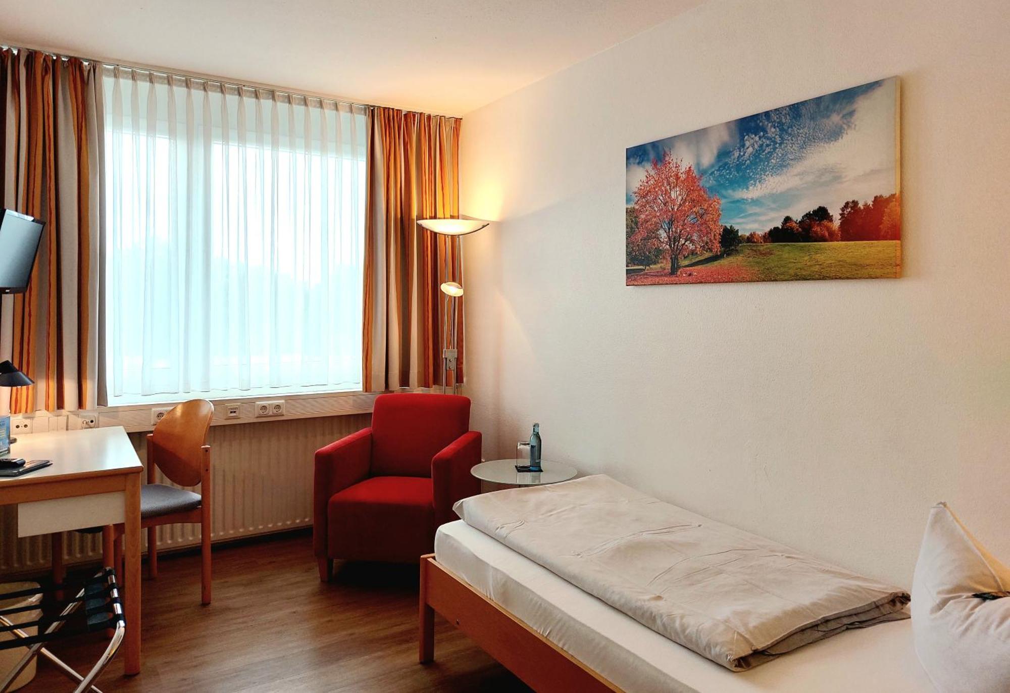 Heinrich Pesch Hotel